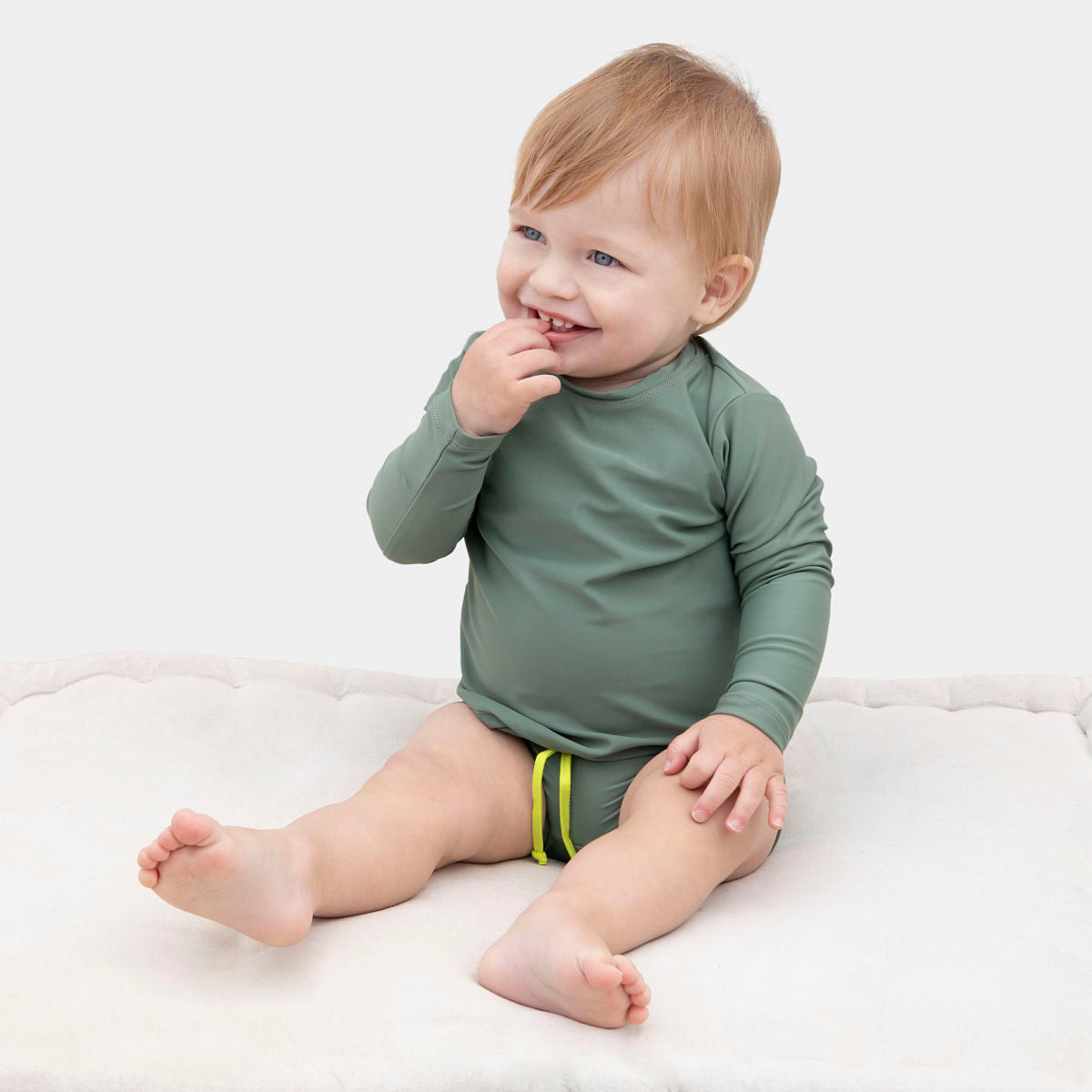 Camiseta de baño protectora larga para niño