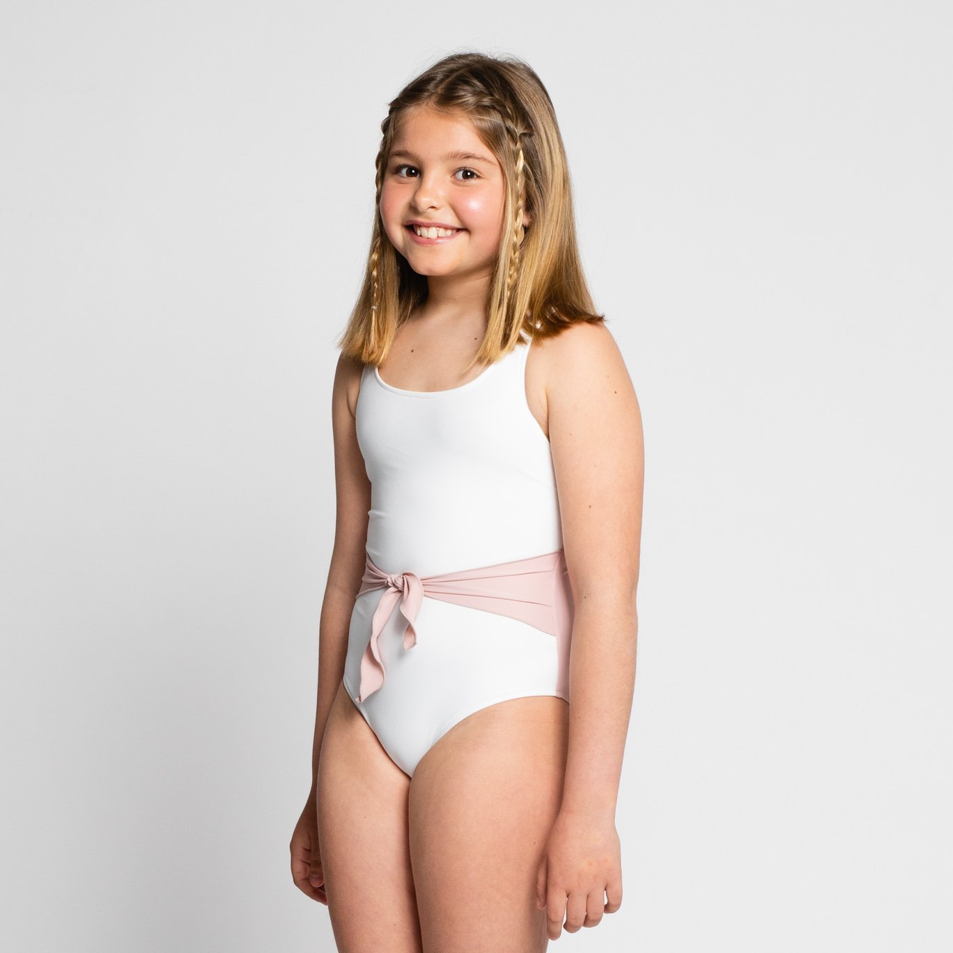 bañador niña blanco sostenible