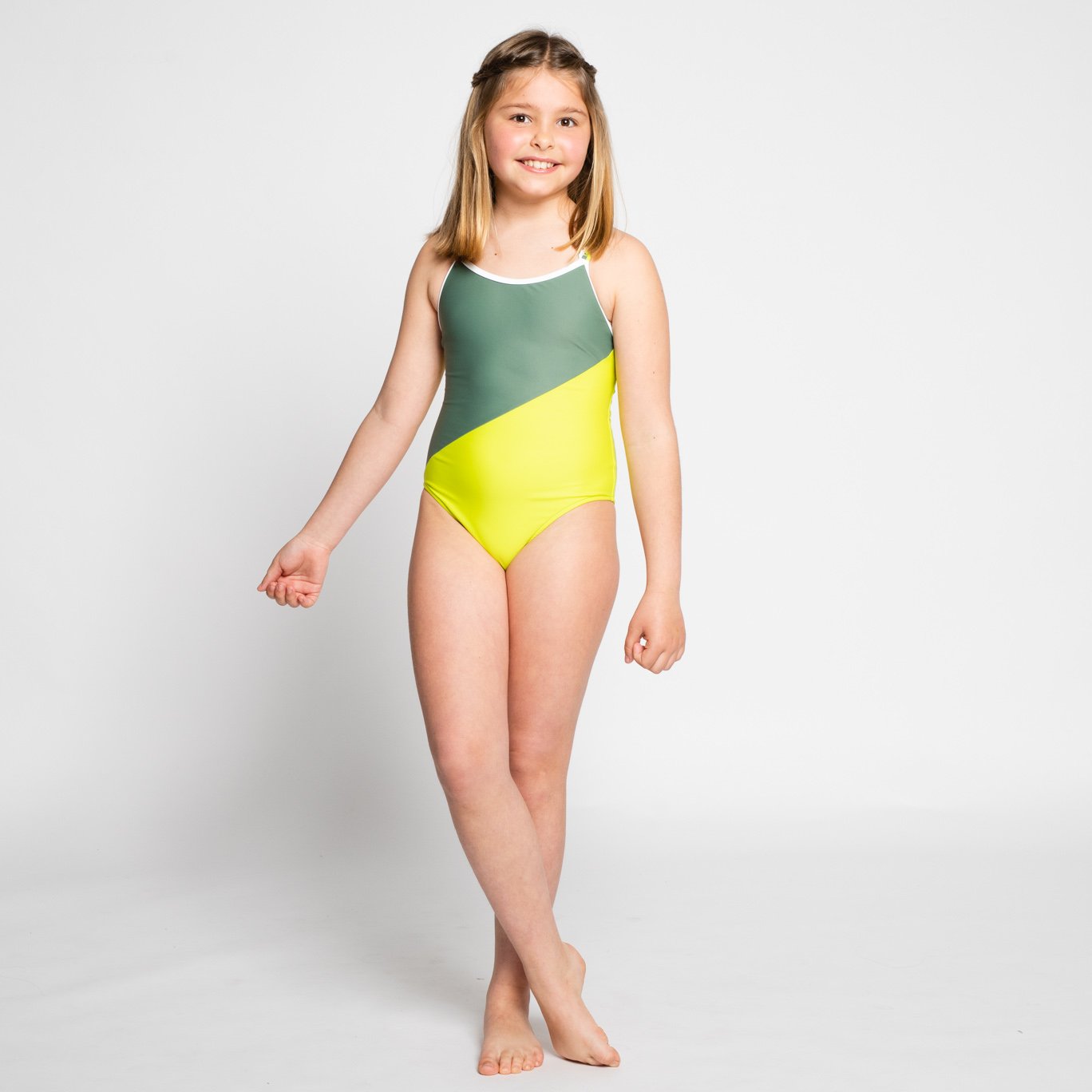 Bañador niña verde y flúor sostenible